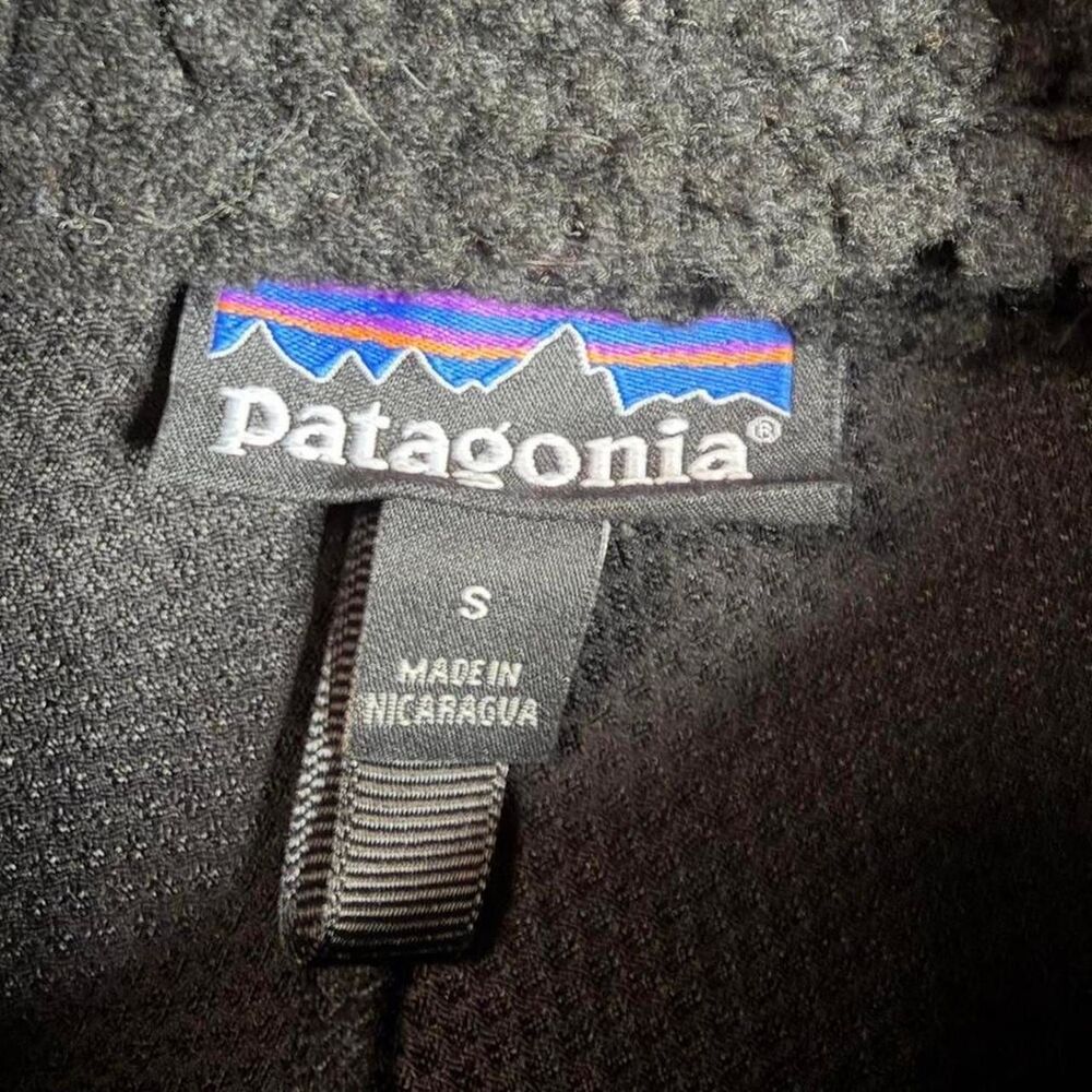 Patagonia Women's Black Jacket - Picture 4 of 4